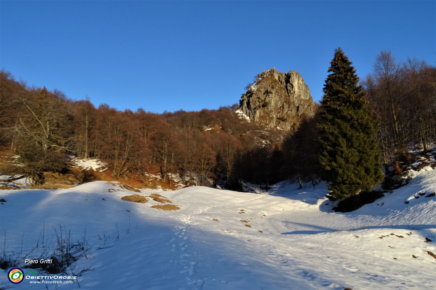 74 Corno Zuccone, lato roccioso di nord-ovest.JPG